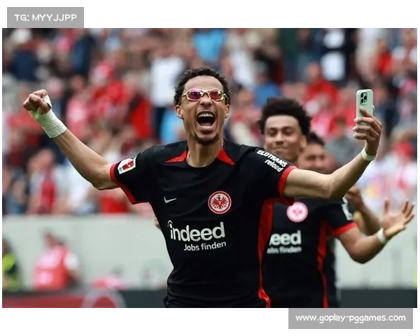 塞斯科团队透露球员倾向加盟曼联转会谈判进入关键阶段